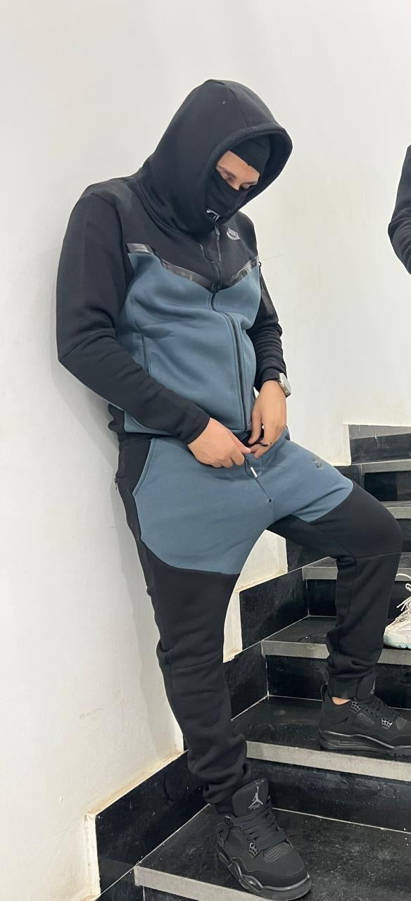 Nike tech